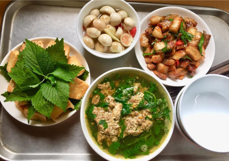 Canh cua mồng tơi